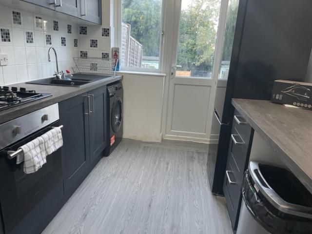 5 Bed 5Mins From Wembley Stadium Londres Exterior foto